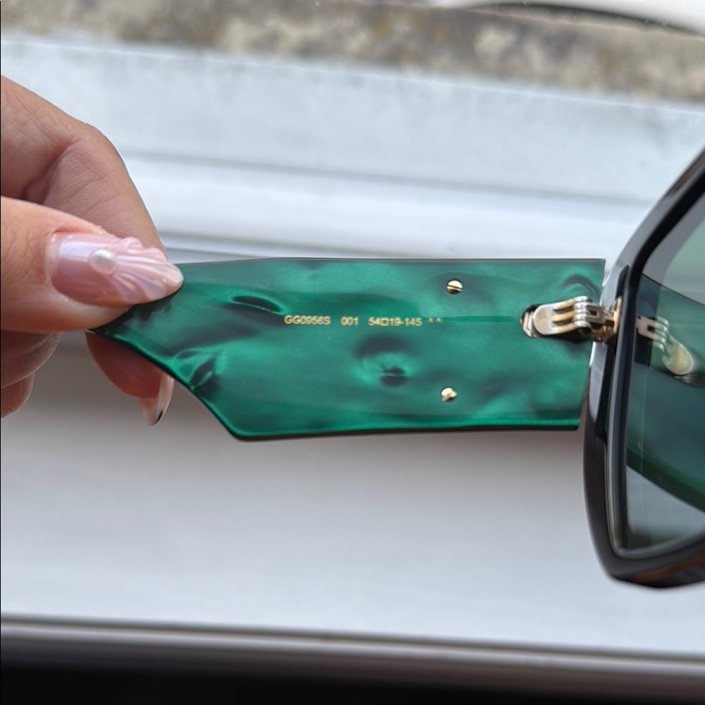 Gucci Sunglasses - Picture 5 of 8
